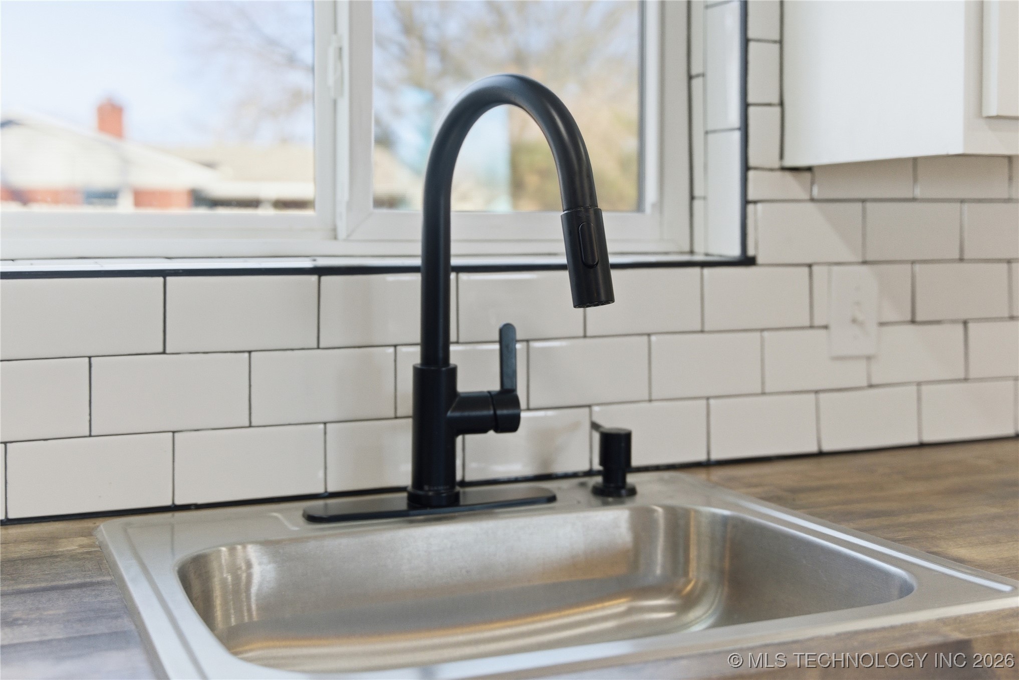 2904 S Hudson Place Property Photo 10