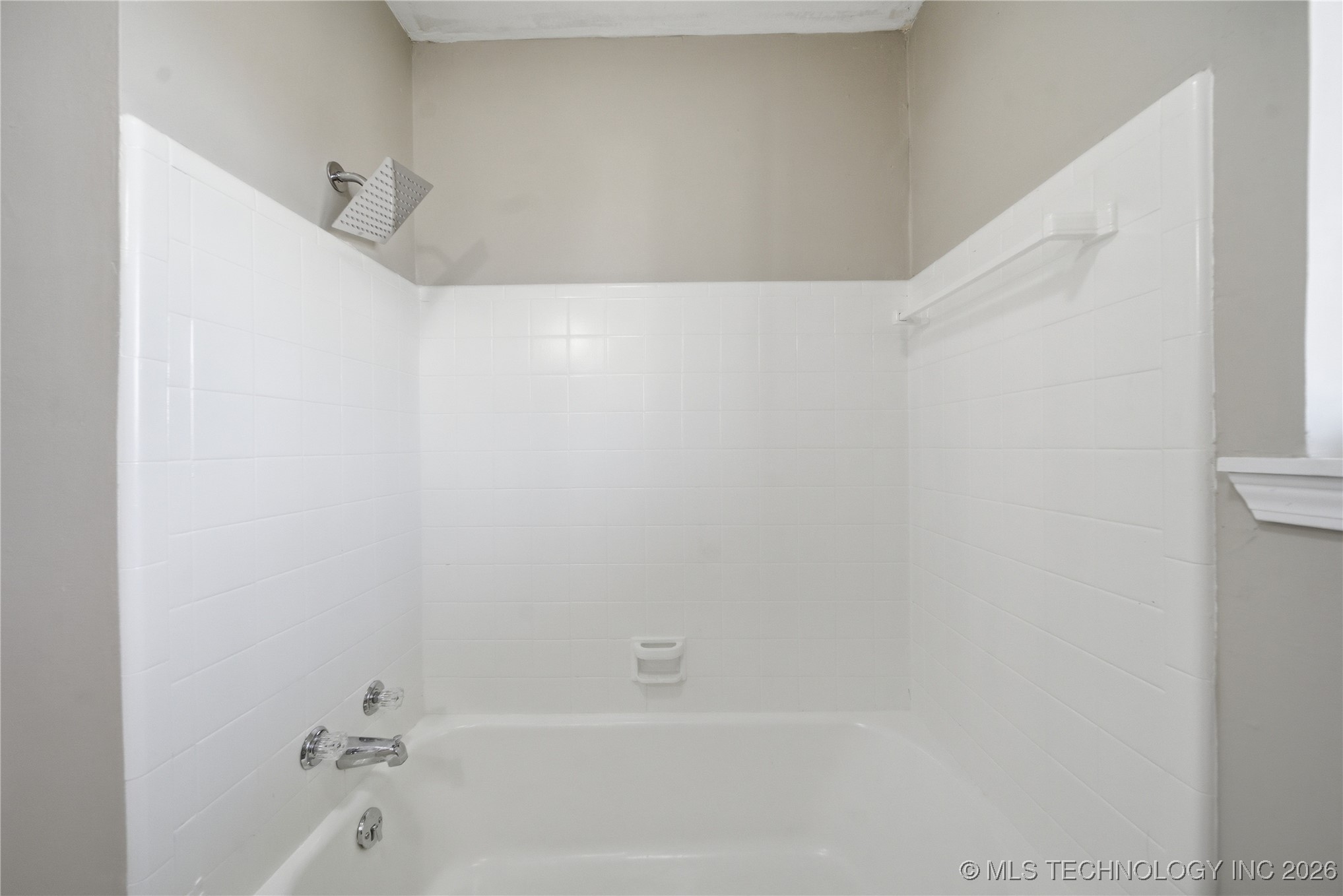 2904 S Hudson Place Property Photo 17