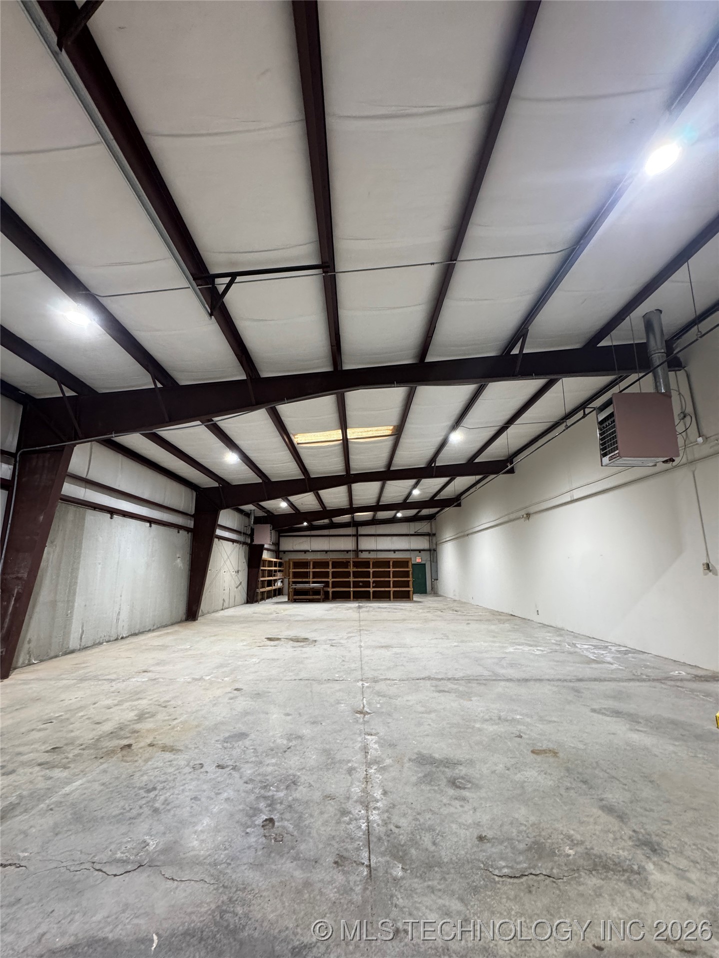 2005 N Willow Avenue Property Photo 12