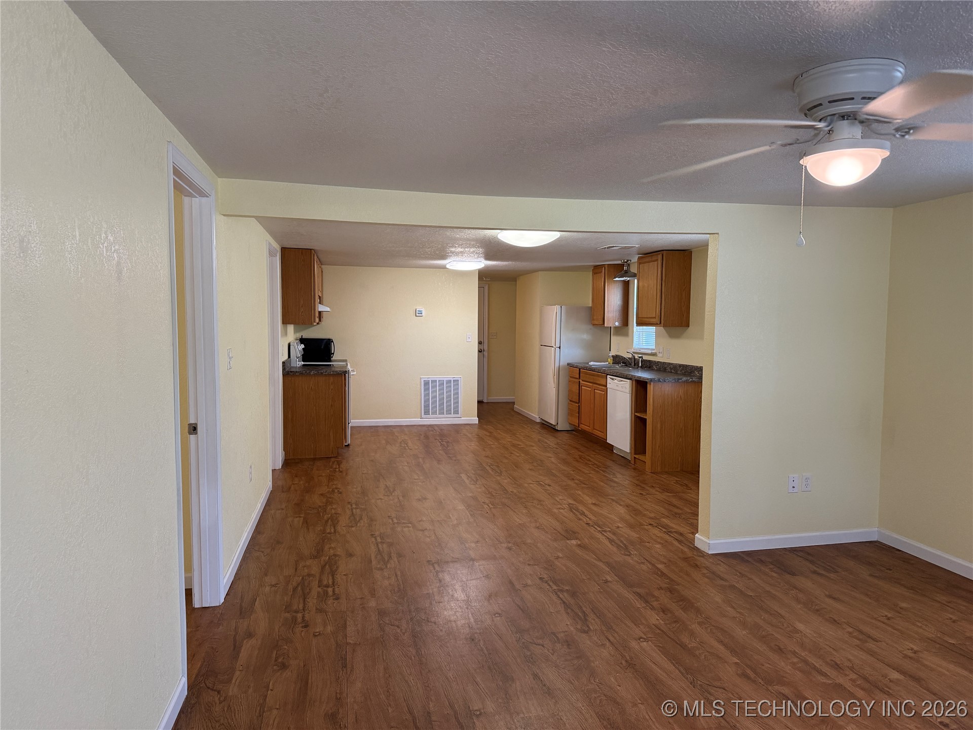 415 S 12 Street Property Photo 2