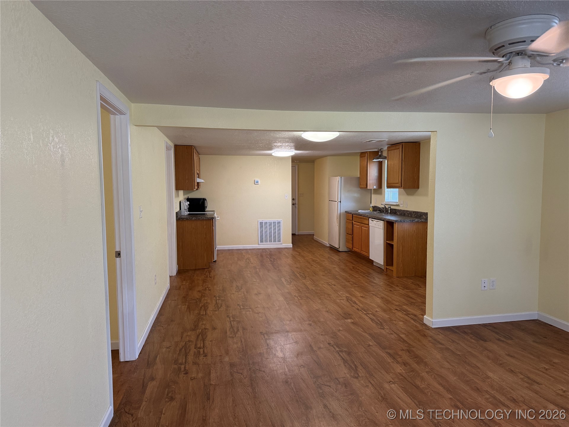 415 S 12 Street Property Photo 5