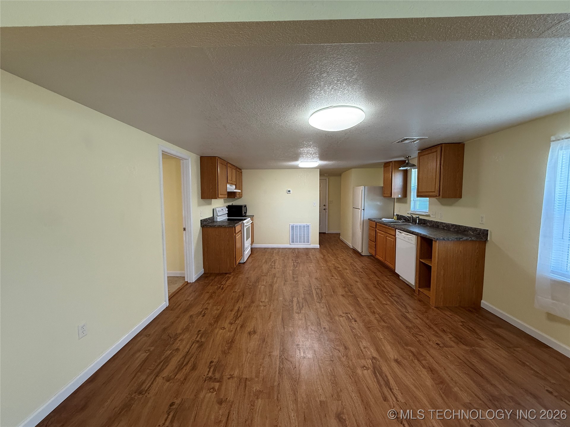 415 S 12 Street Property Photo 10