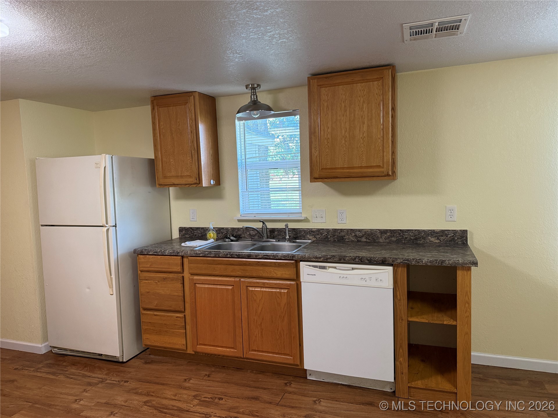 415 S 12 Street Property Photo 13