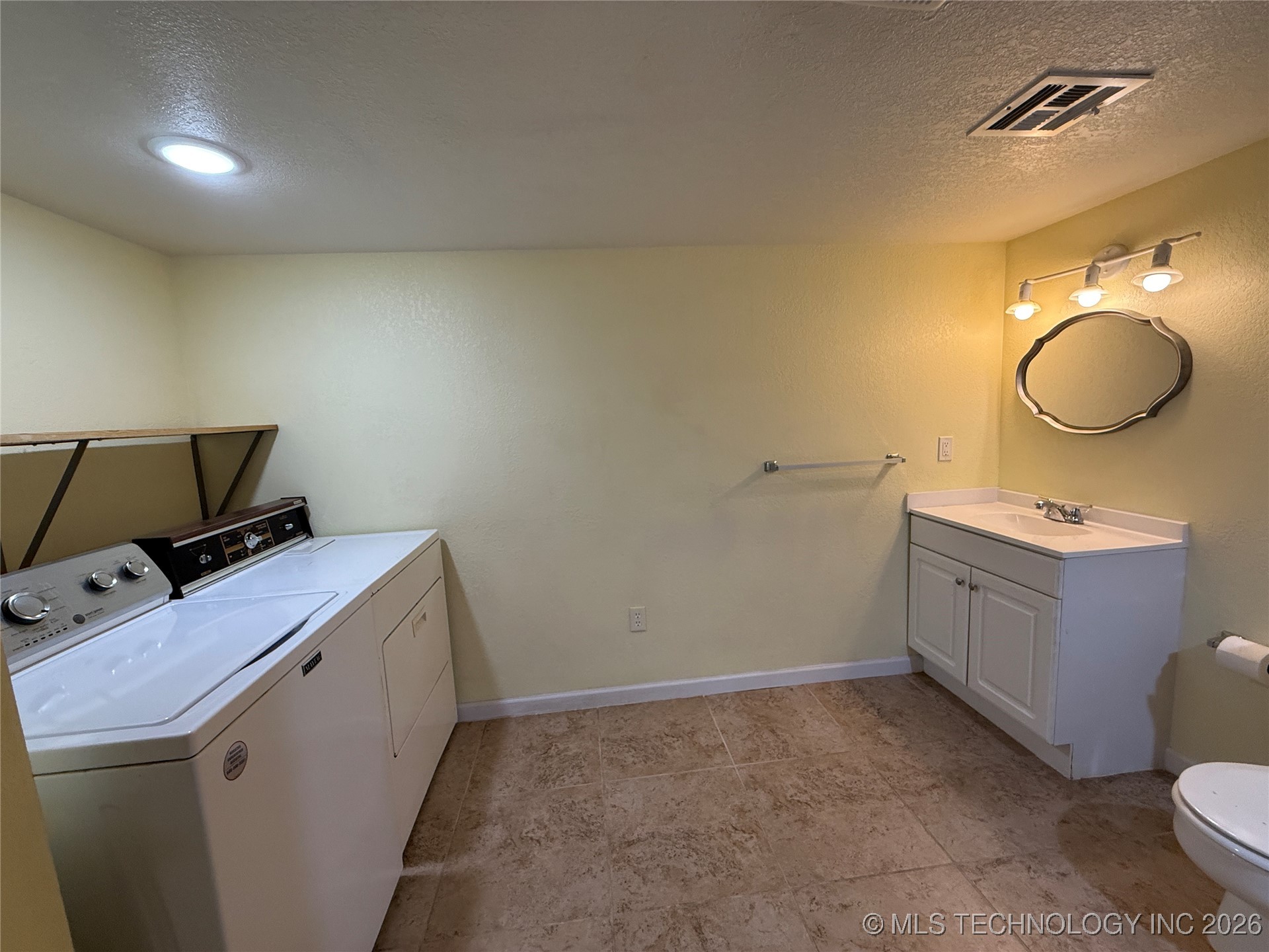 415 S 12 Street Property Photo 19