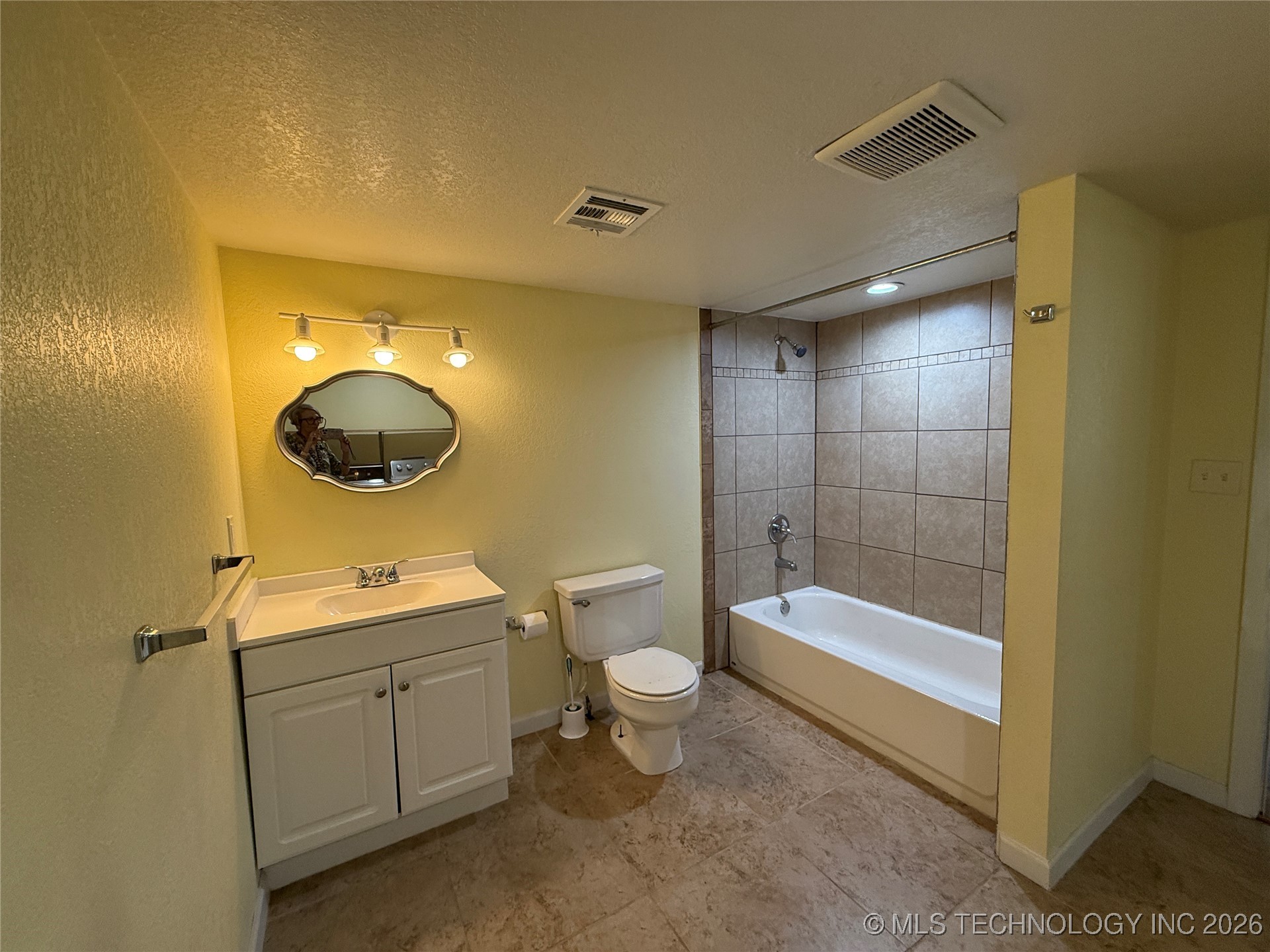 415 S 12 Street Property Photo 20