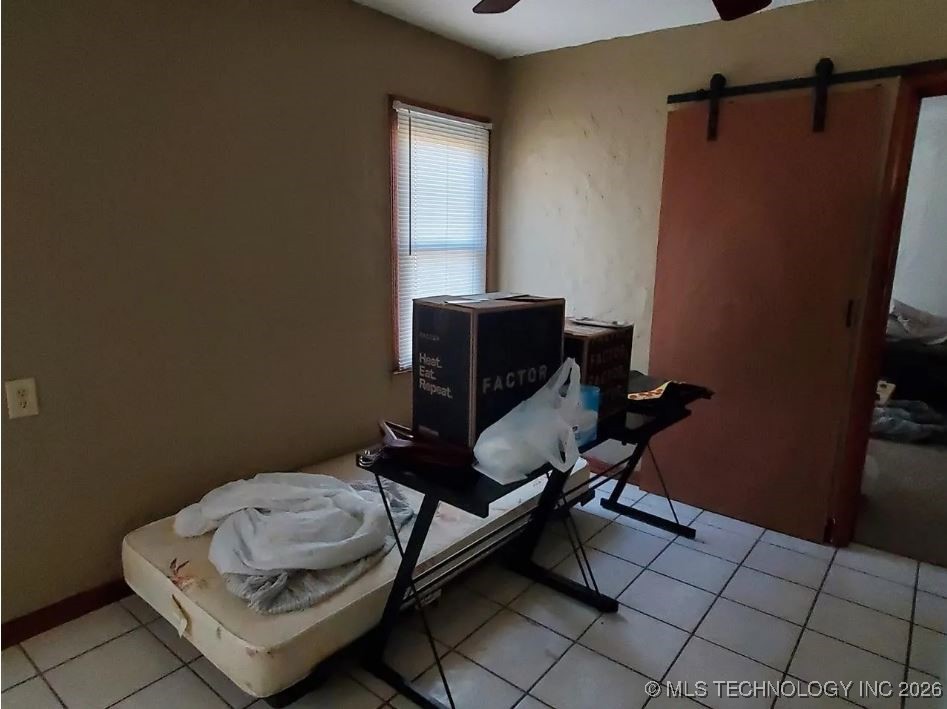 1012 S Knoblock Street Property Photo 7