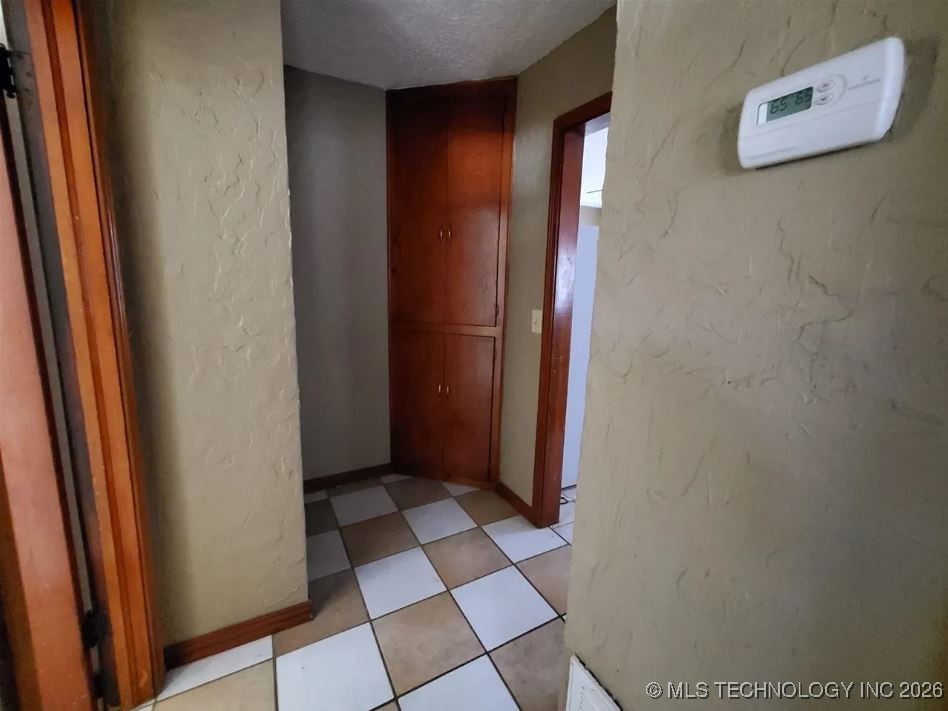 1012 S Knoblock Street Property Photo 9