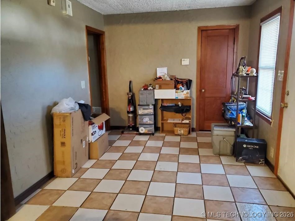 1012 S Knoblock Street Property Photo 12