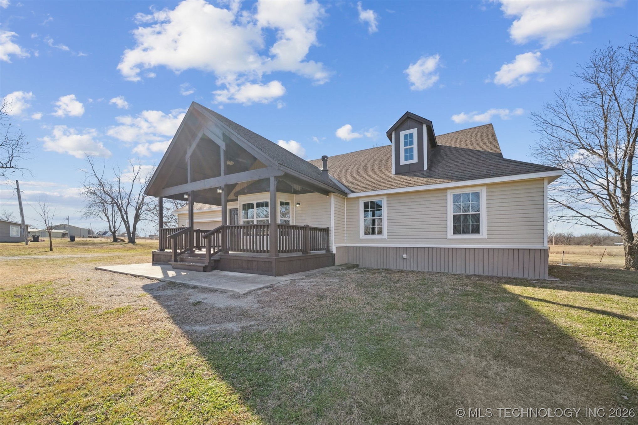 15750 S Old Highway 88 Highway Property Photo 2