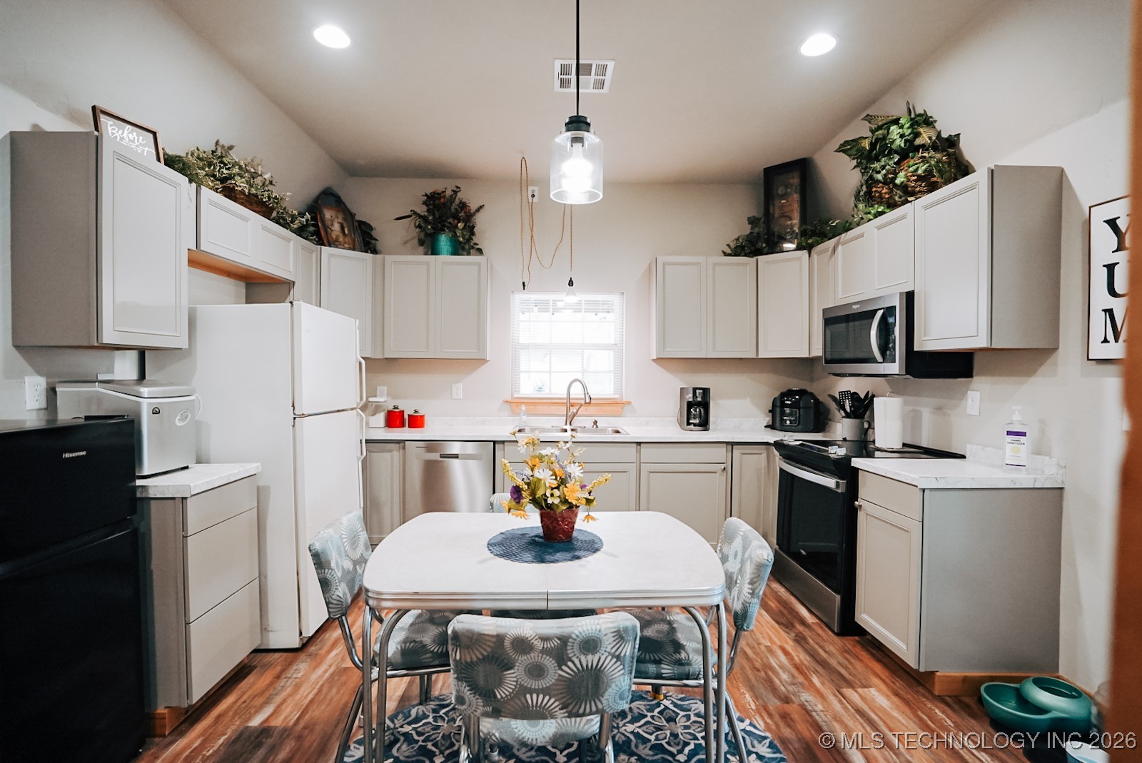 112535 S 4177 Property Photo 12