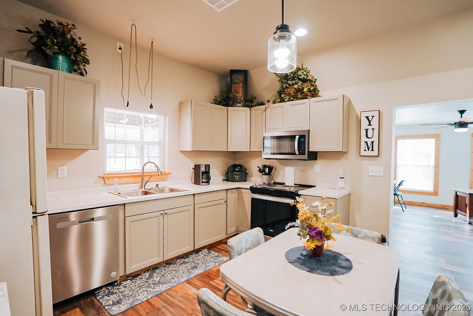 112535 S 4177 Property Photo 19