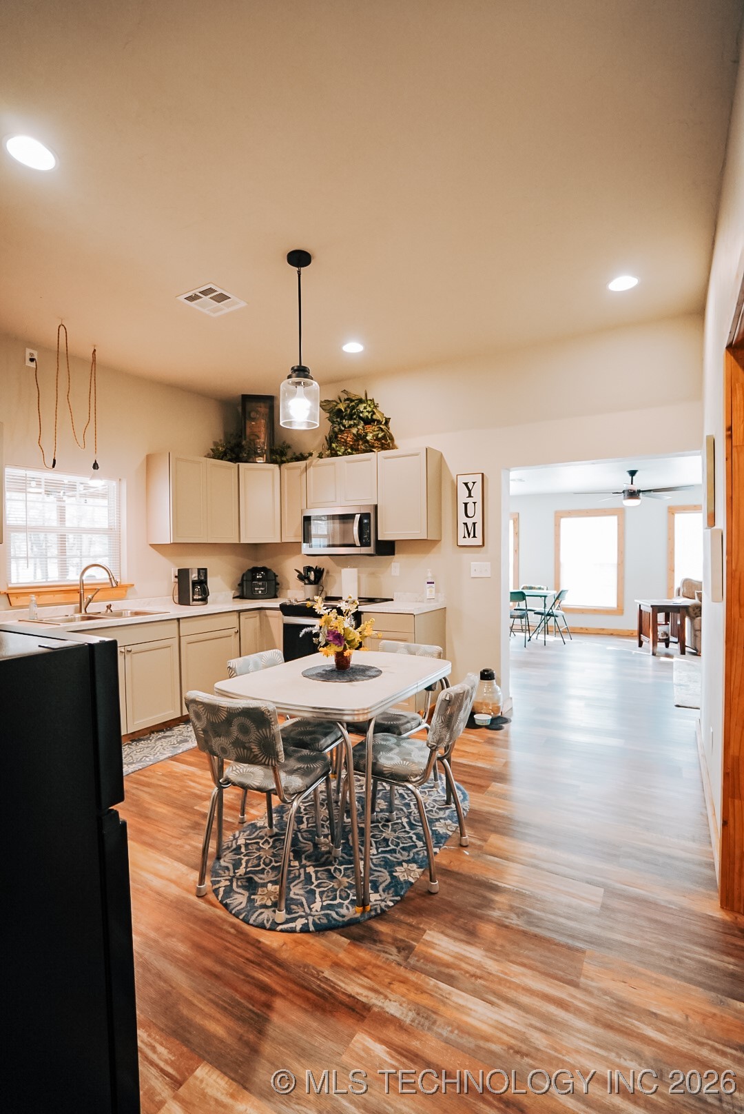 112535 S 4177 Property Photo 33