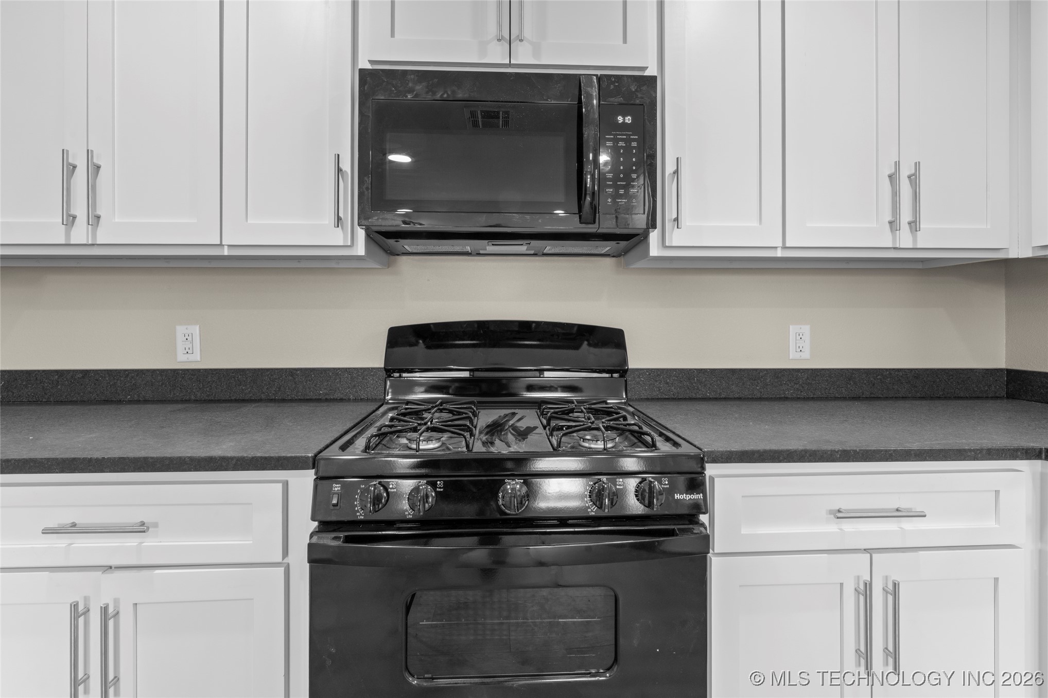 4740 S Vancouver Avenue Property Photo 6