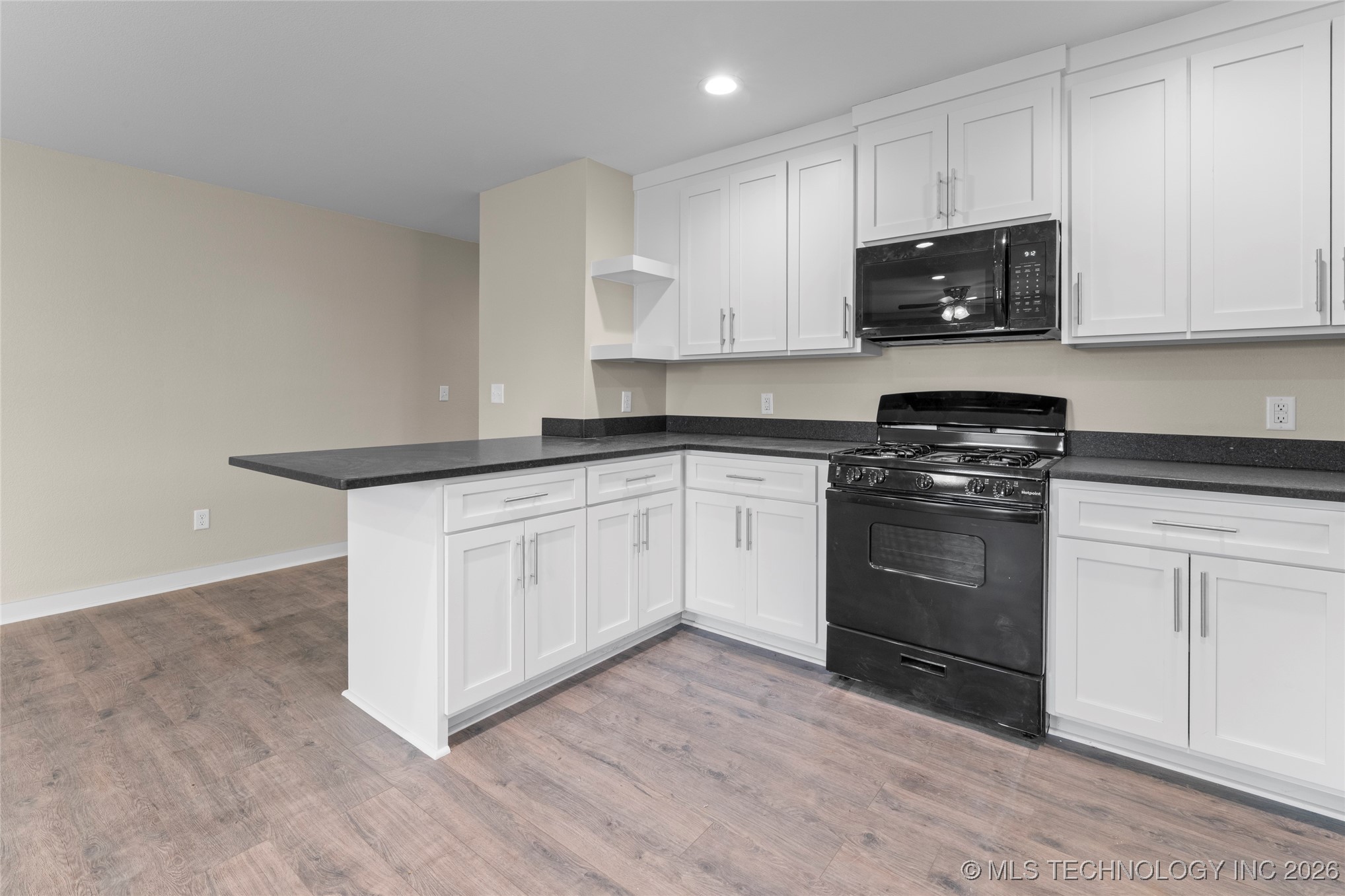 4740 S Vancouver Avenue Property Photo 7