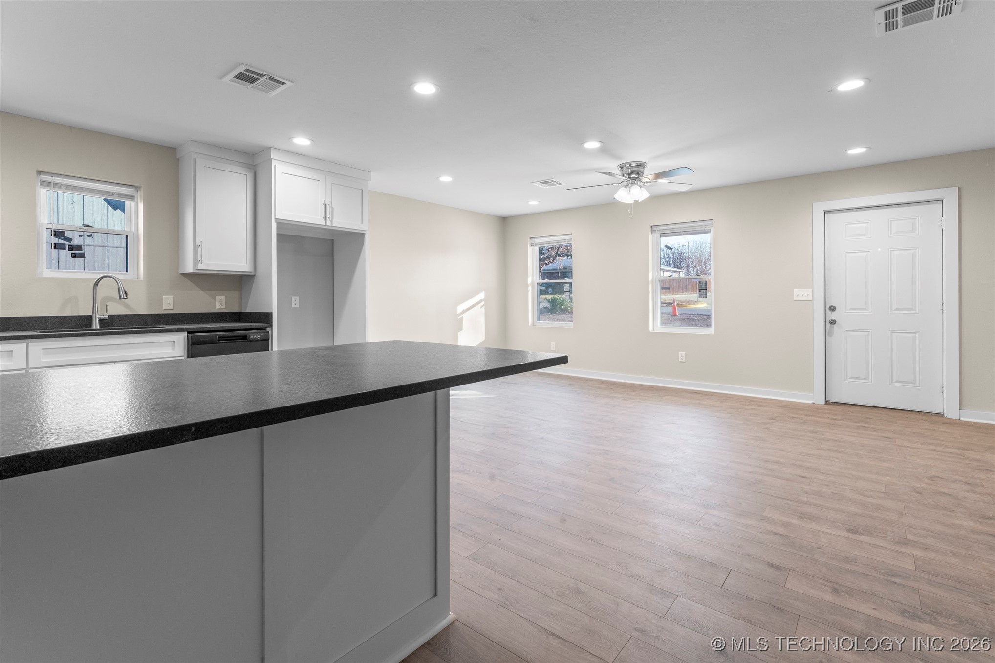 4740 S Vancouver Avenue Property Photo 10