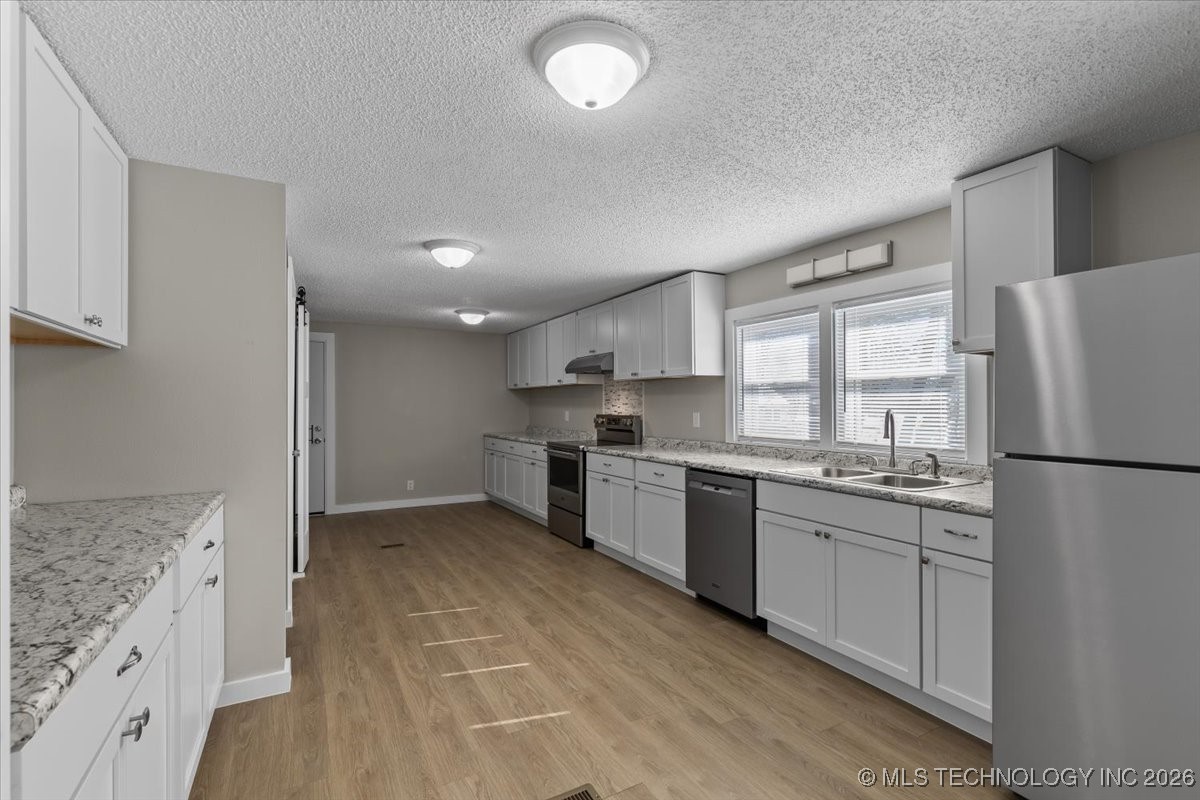 1158 S Collyge Avenue Property Photo 8