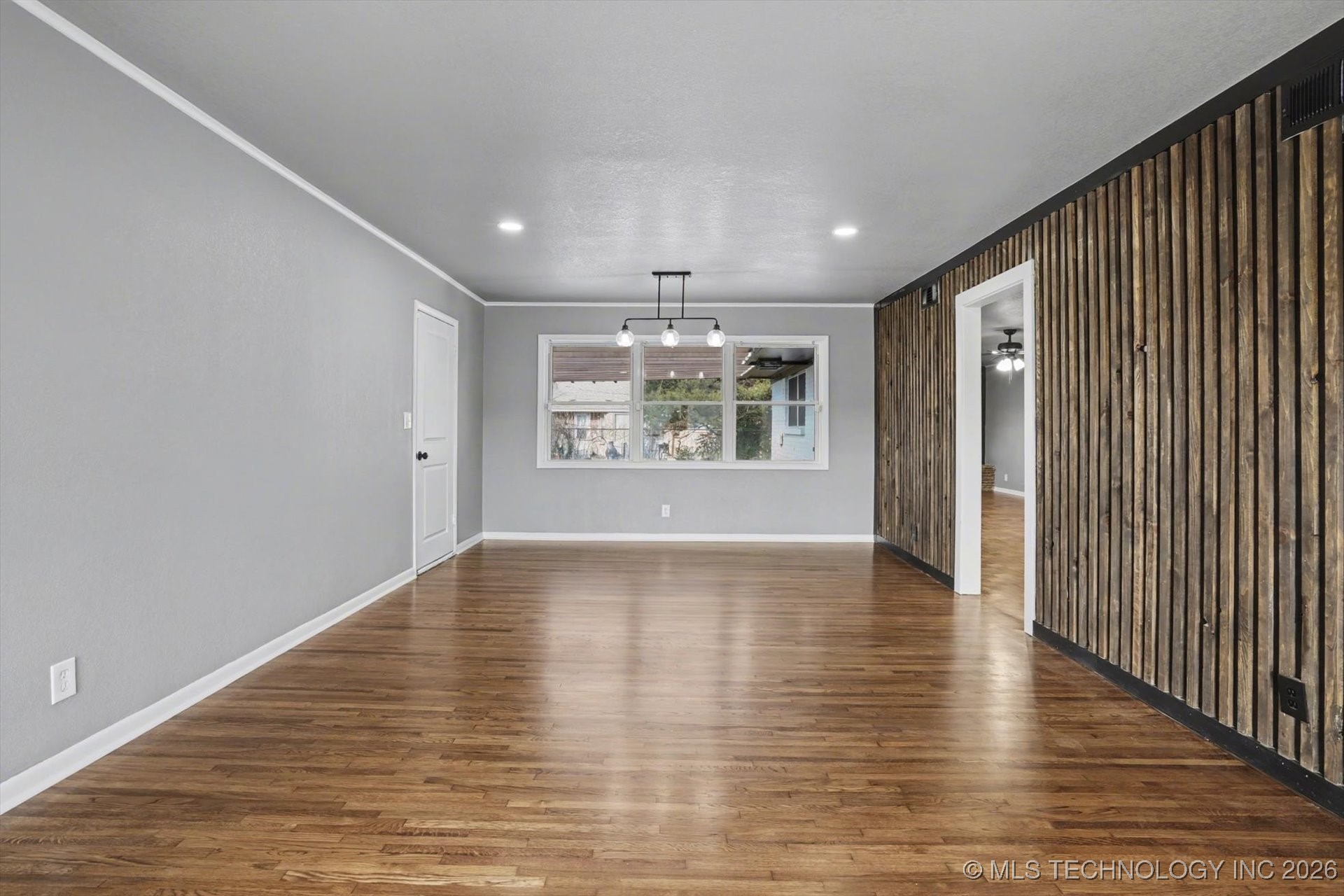 6759 E 26th Court Property Photo 6