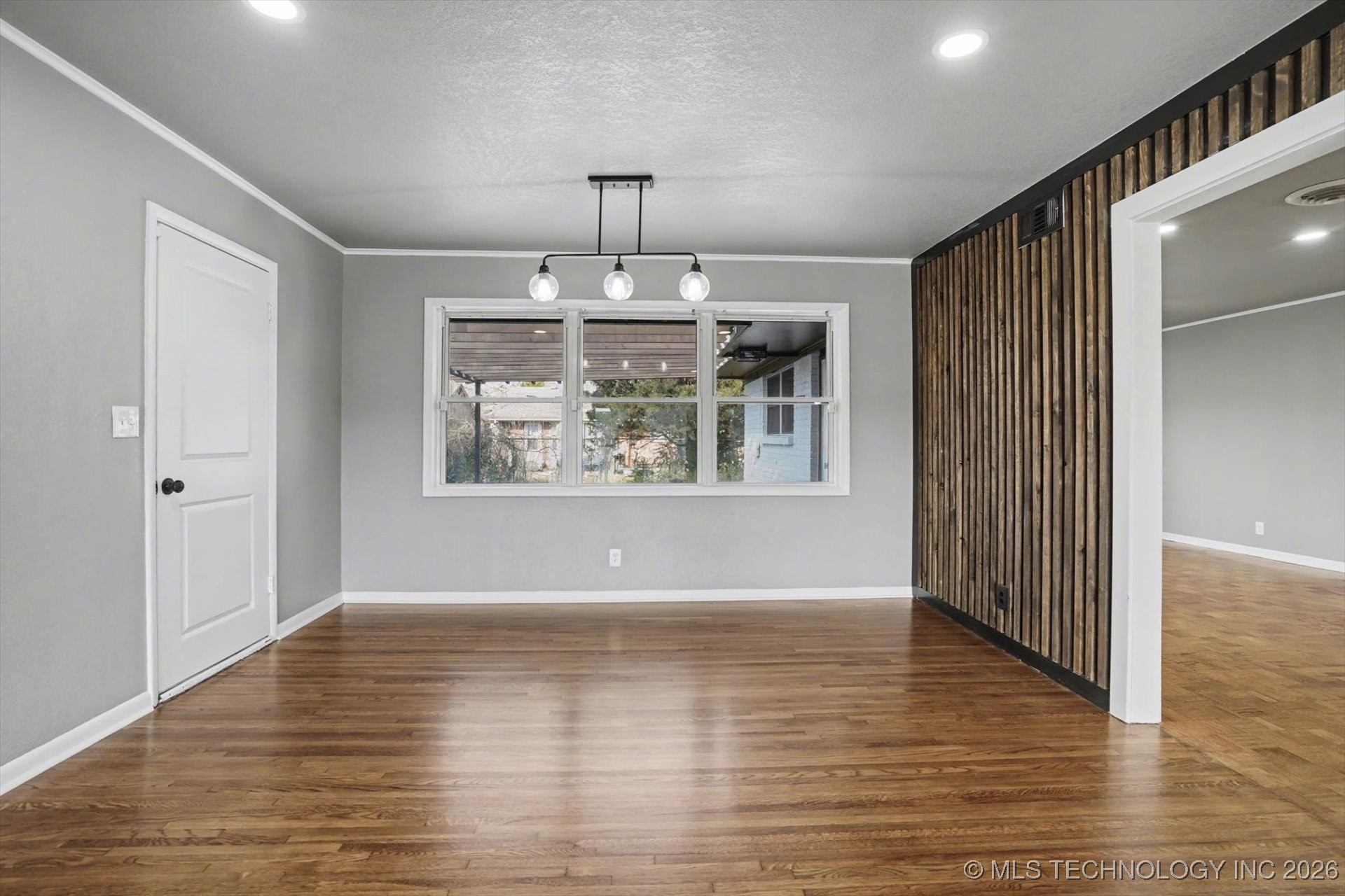 6759 E 26th Court Property Photo 8