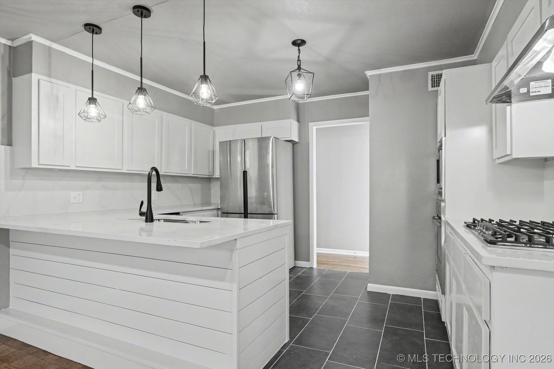 6759 E 26th Court Property Photo 12