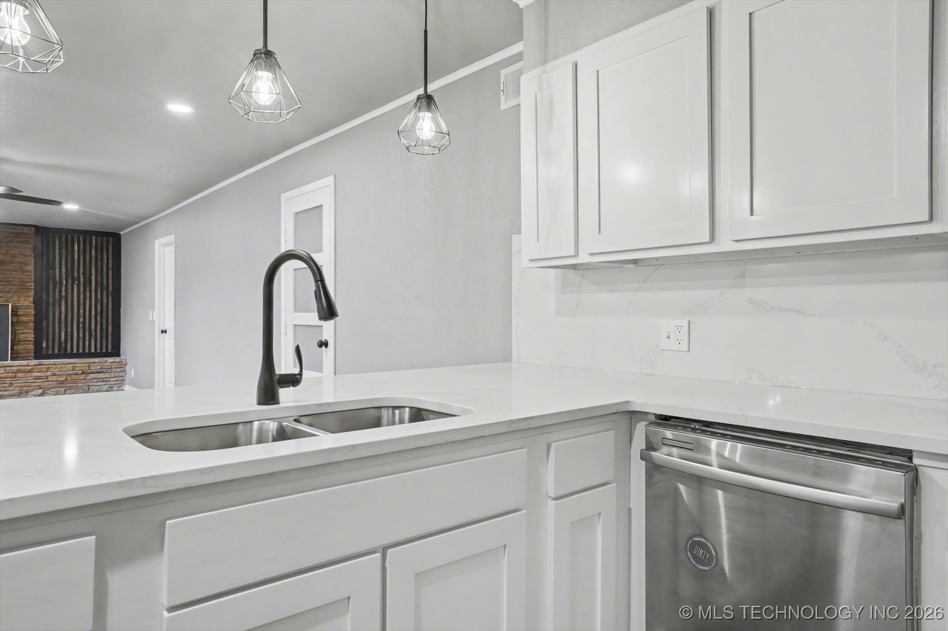 6759 E 26th Court Property Photo 15