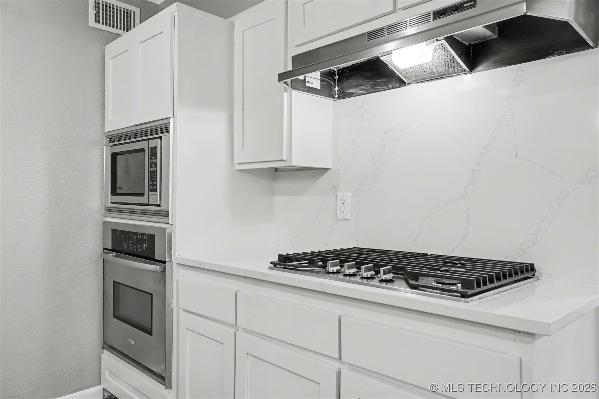 6759 E 26th Court Property Photo 17