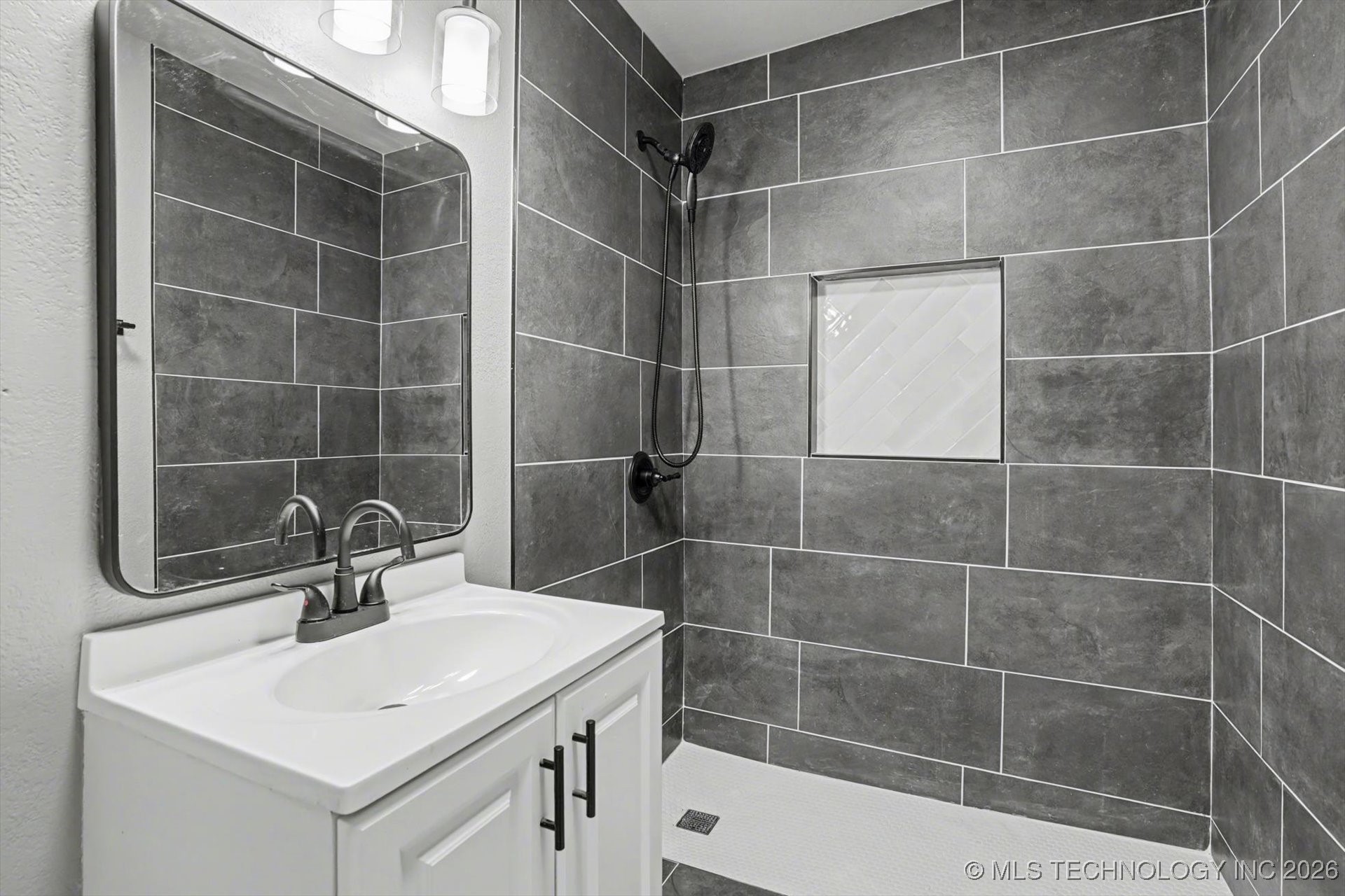 6759 E 26th Court Property Photo 28