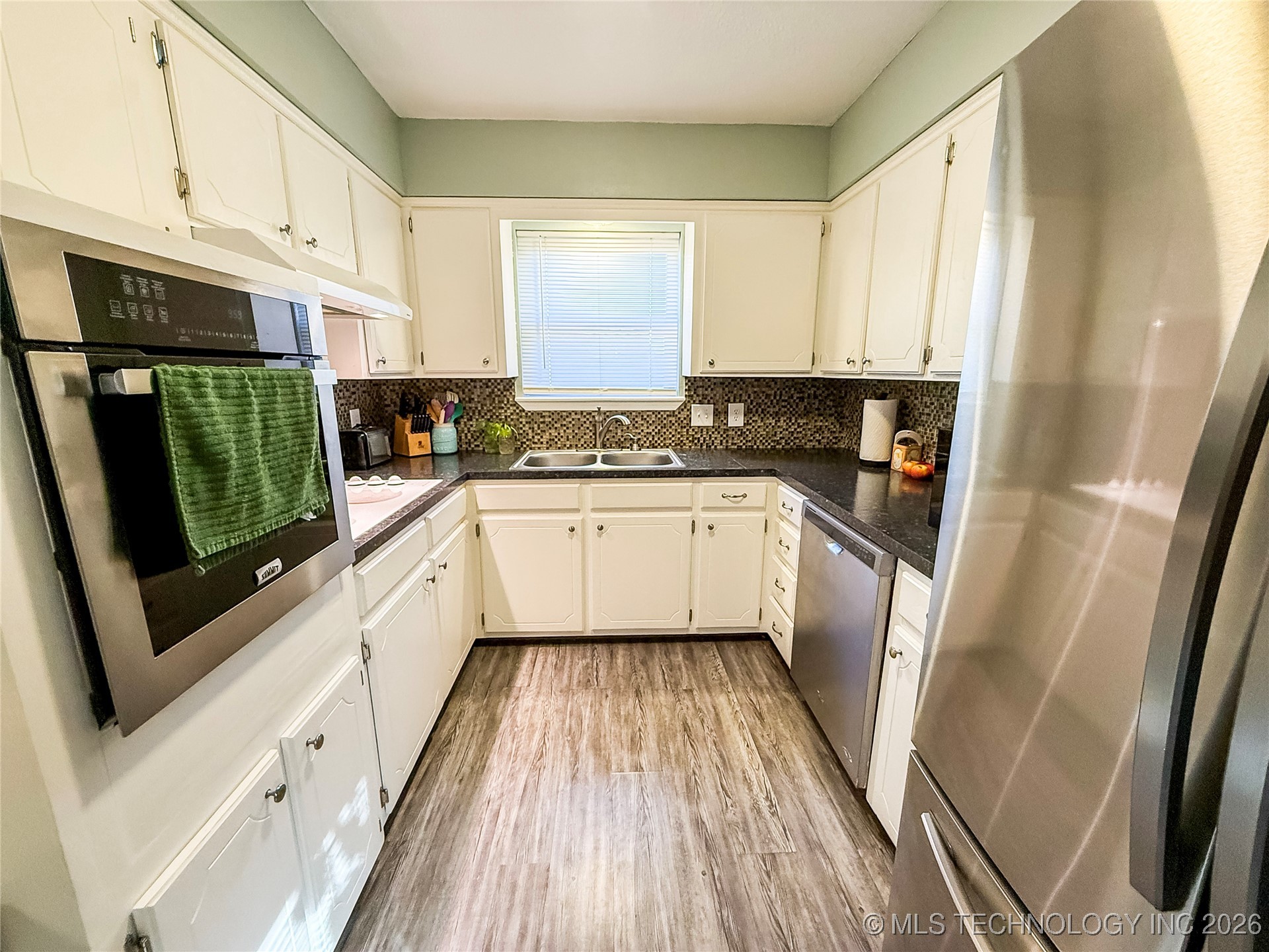 90 Barbara Property Photo 7