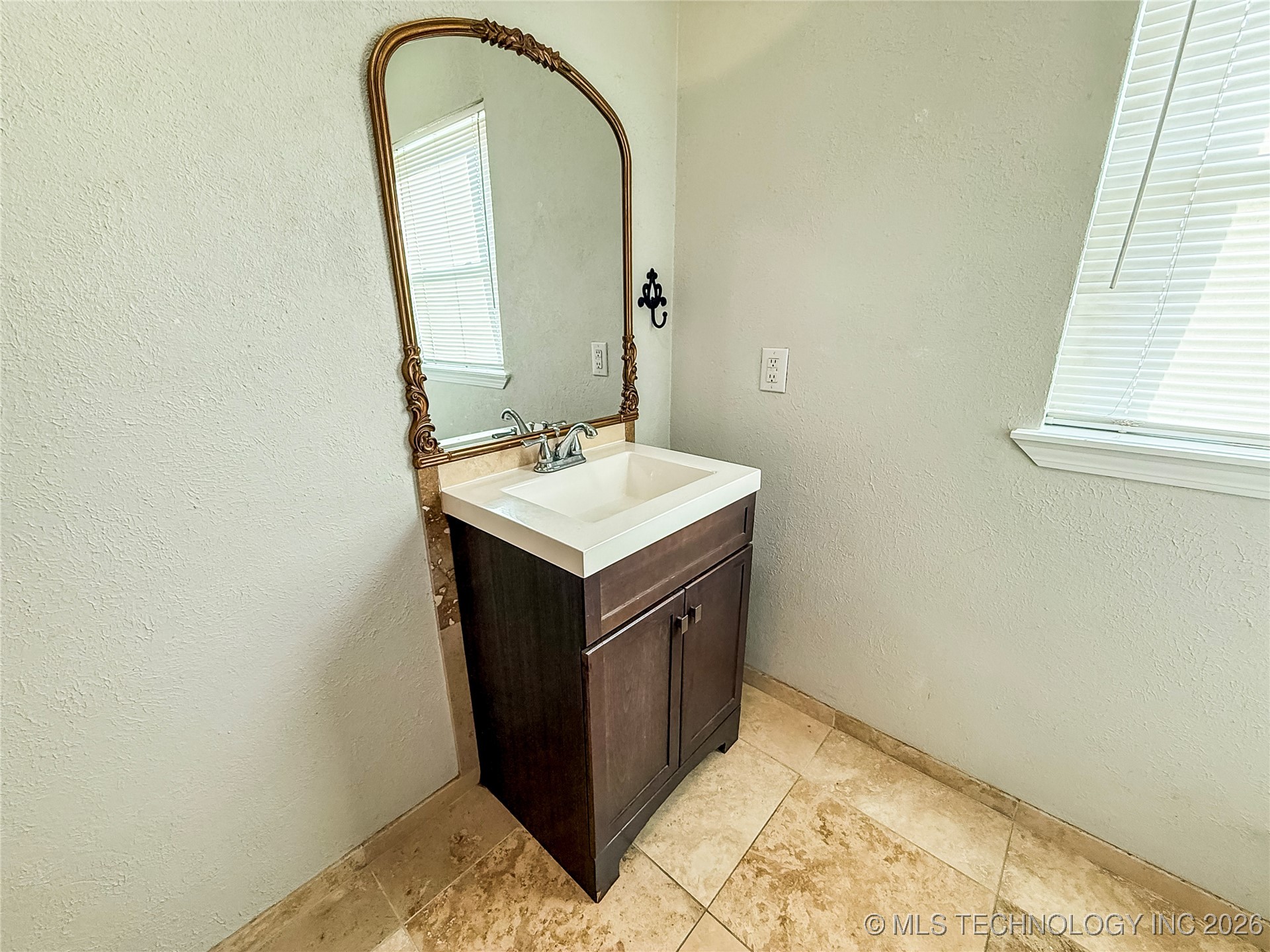 90 Barbara Property Photo 22