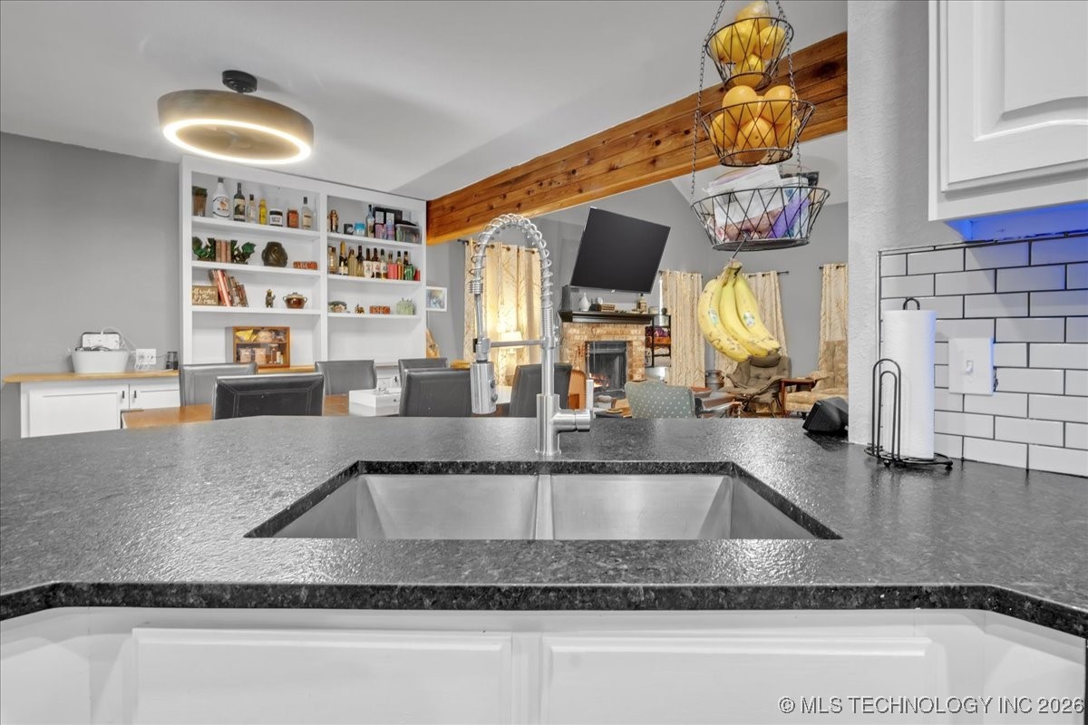 8210 N 126th Avenue Property Photo 13