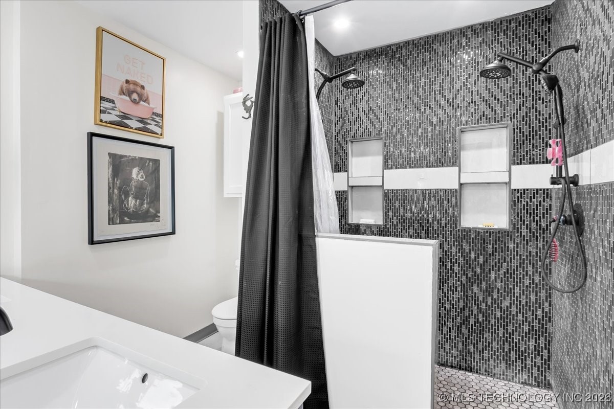 8210 N 126th Avenue Property Photo 20