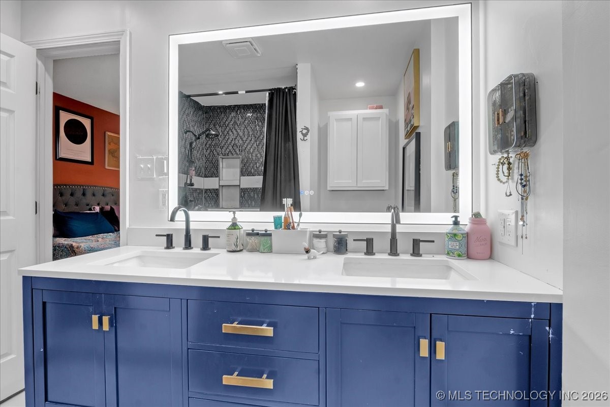 8210 N 126th Avenue Property Photo 22