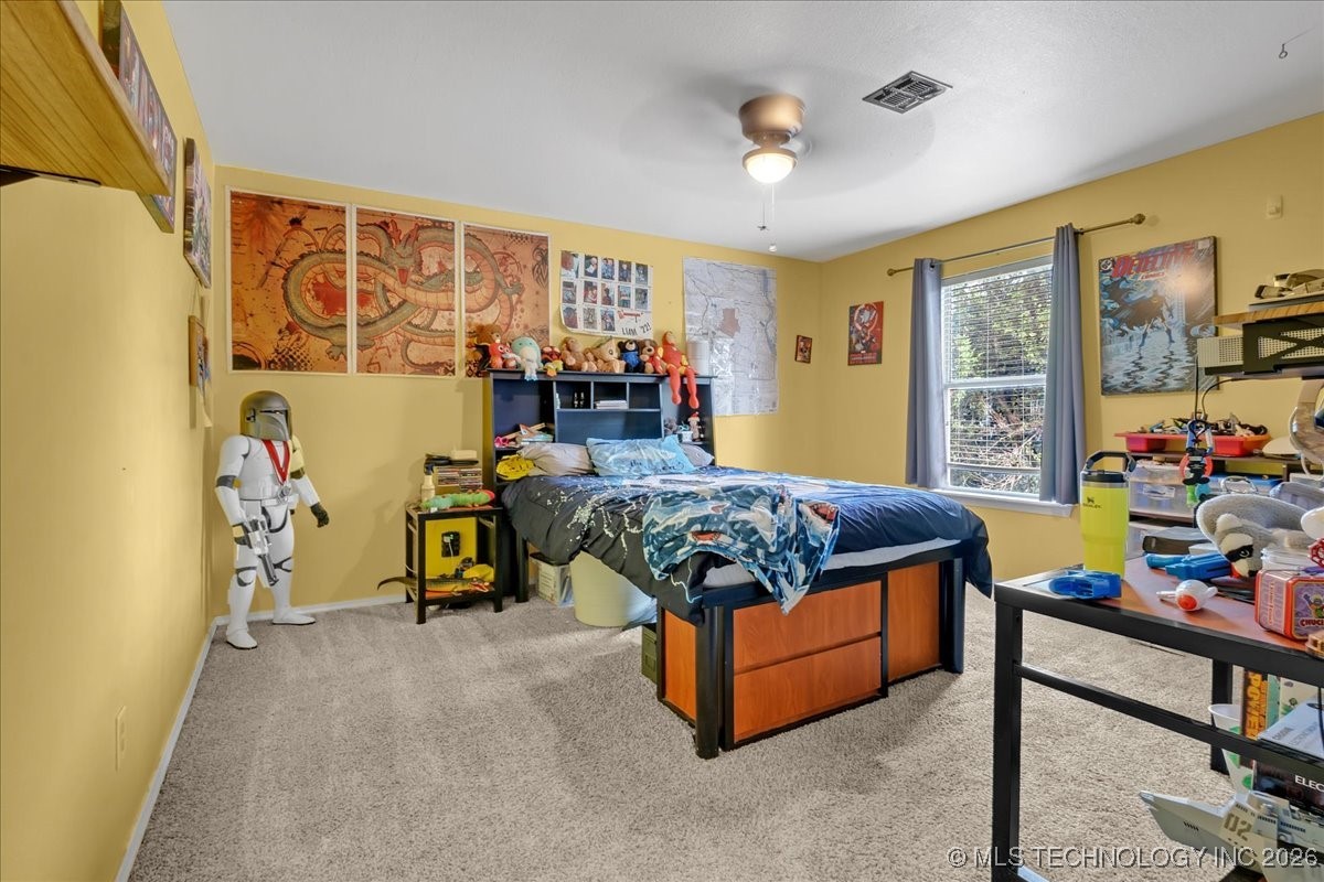 8210 N 126th Avenue Property Photo 33