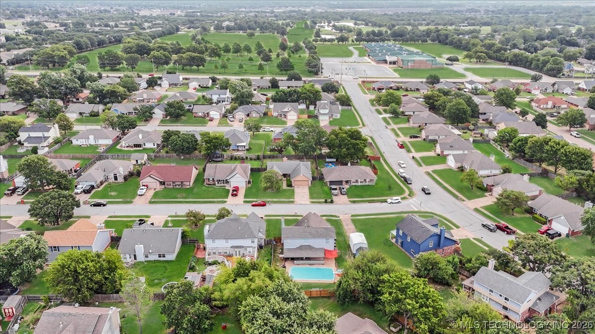 8210 N 126th Avenue Property Photo 56