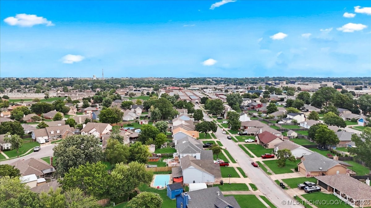 8210 N 126th Avenue Property Photo 59