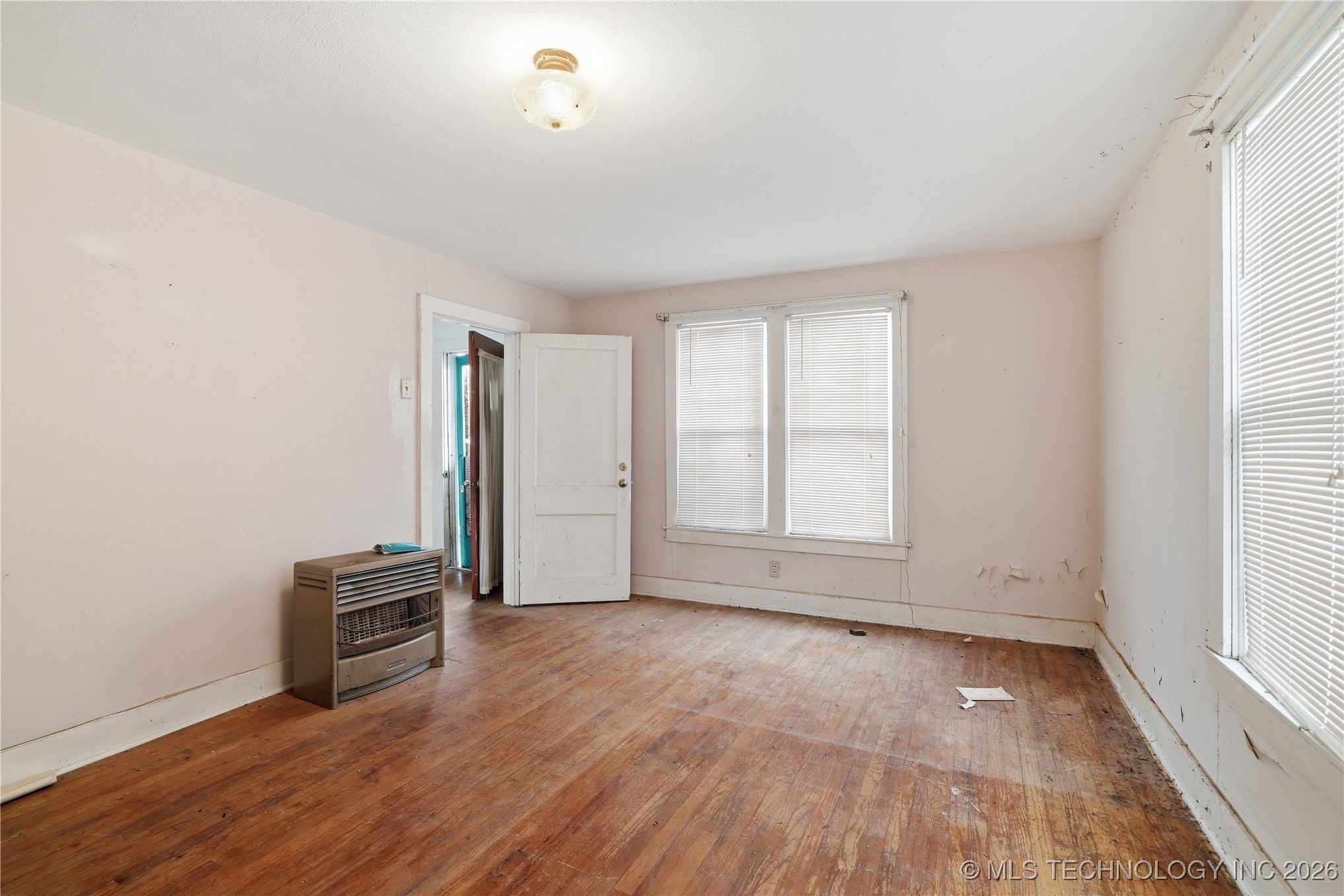 1723 W Cedar Street Property Photo 10