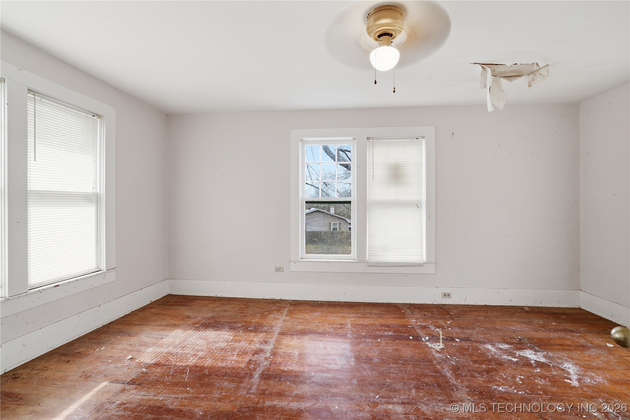 1723 W Cedar Street Property Photo 11