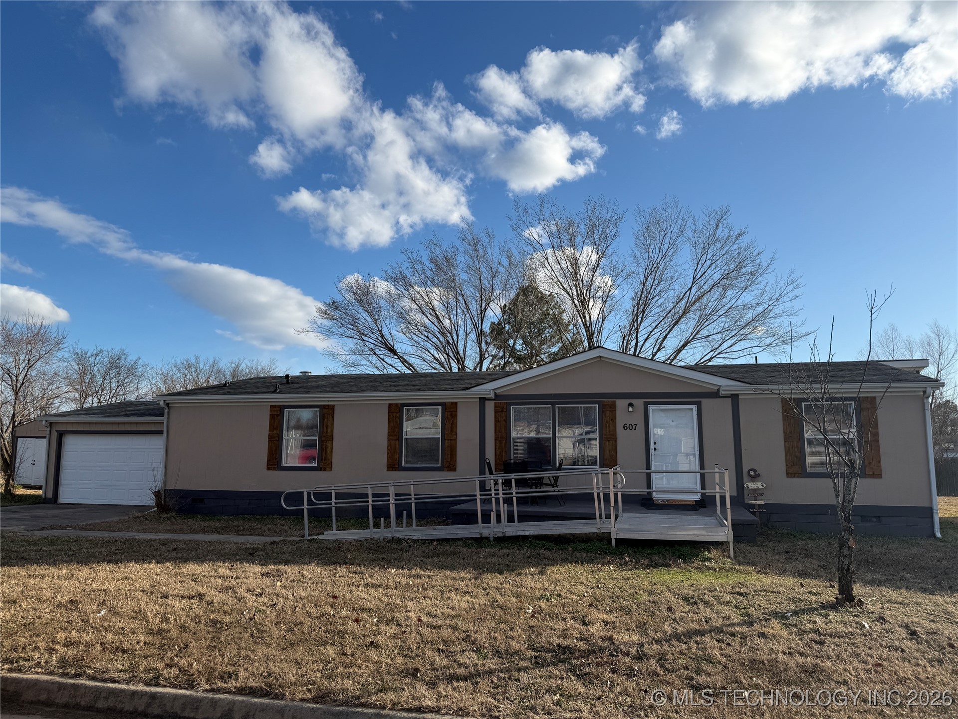 607 Crabapple Court Property Photo 1