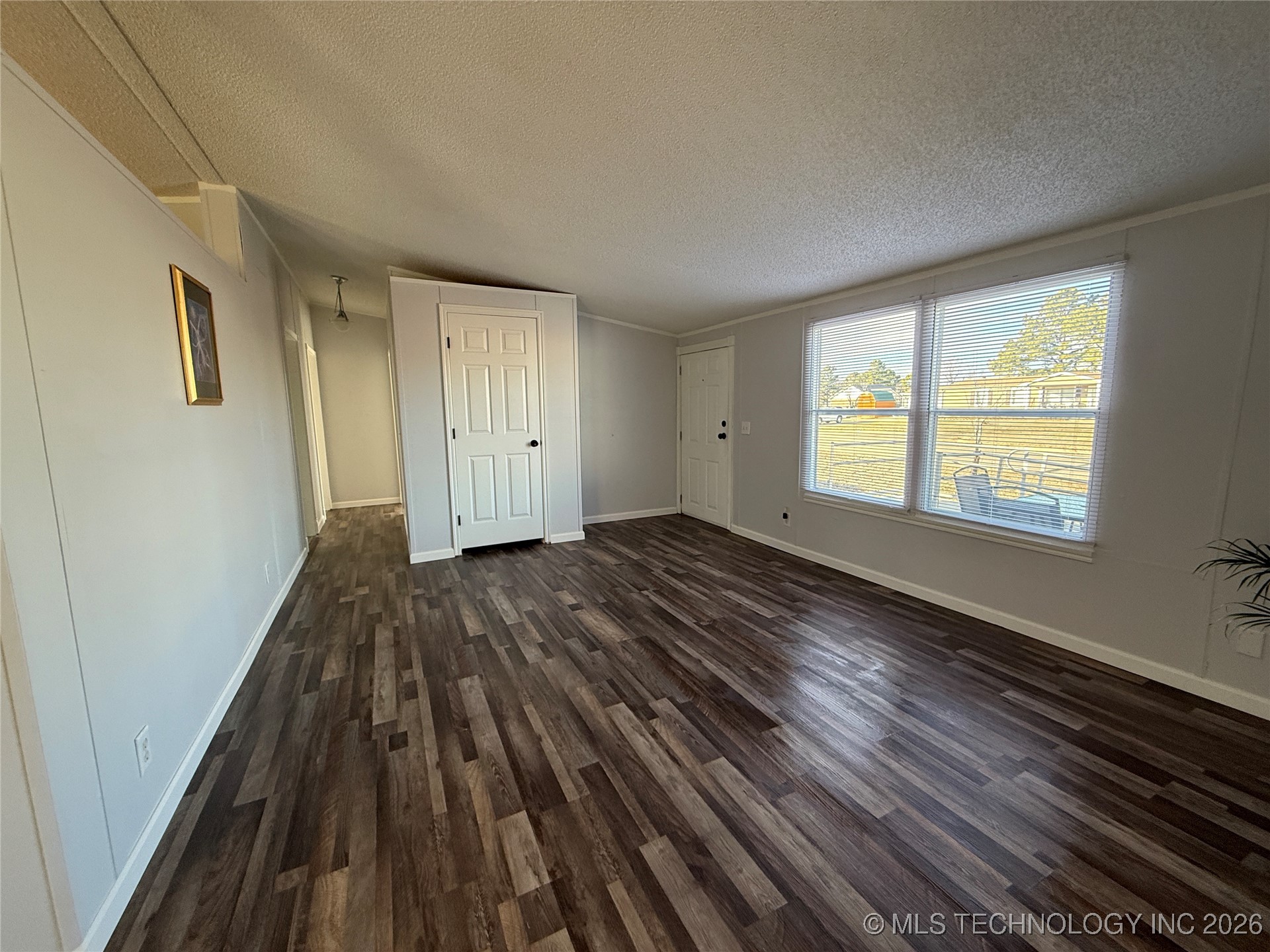 607 Crabapple Court Property Photo 3