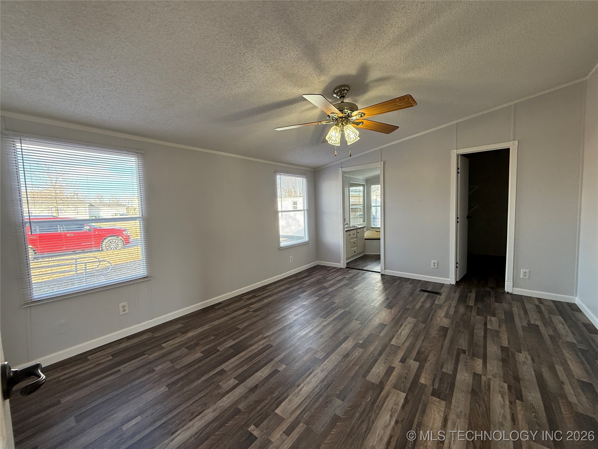 607 Crabapple Court Property Photo 4