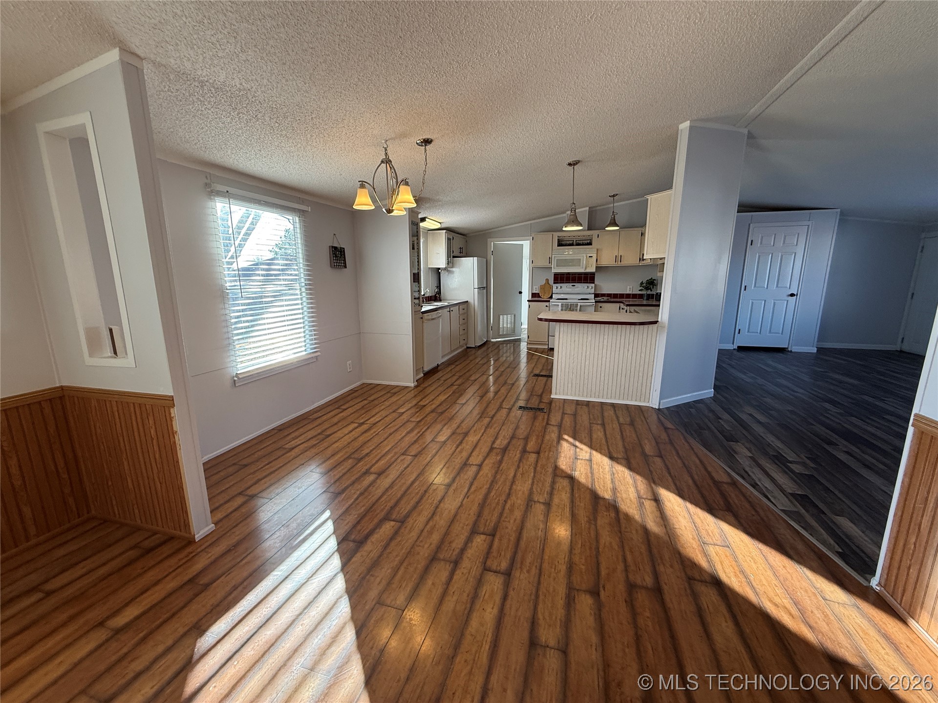 607 Crabapple Court Property Photo 7