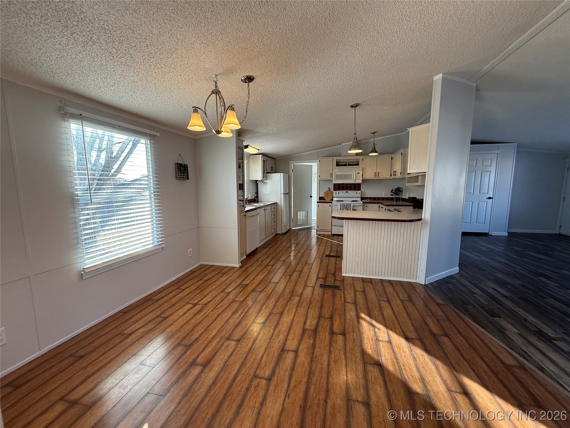 607 Crabapple Court Property Photo 9