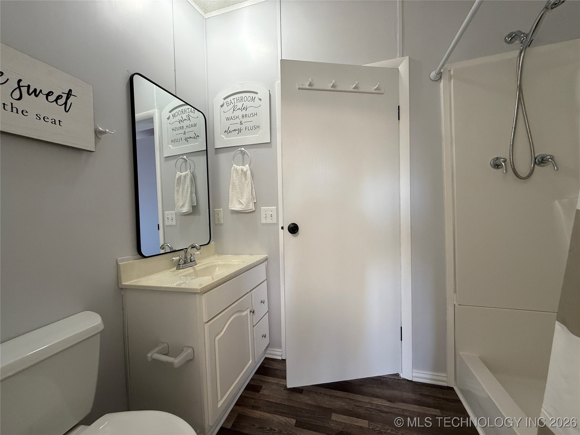 607 Crabapple Court Property Photo 11