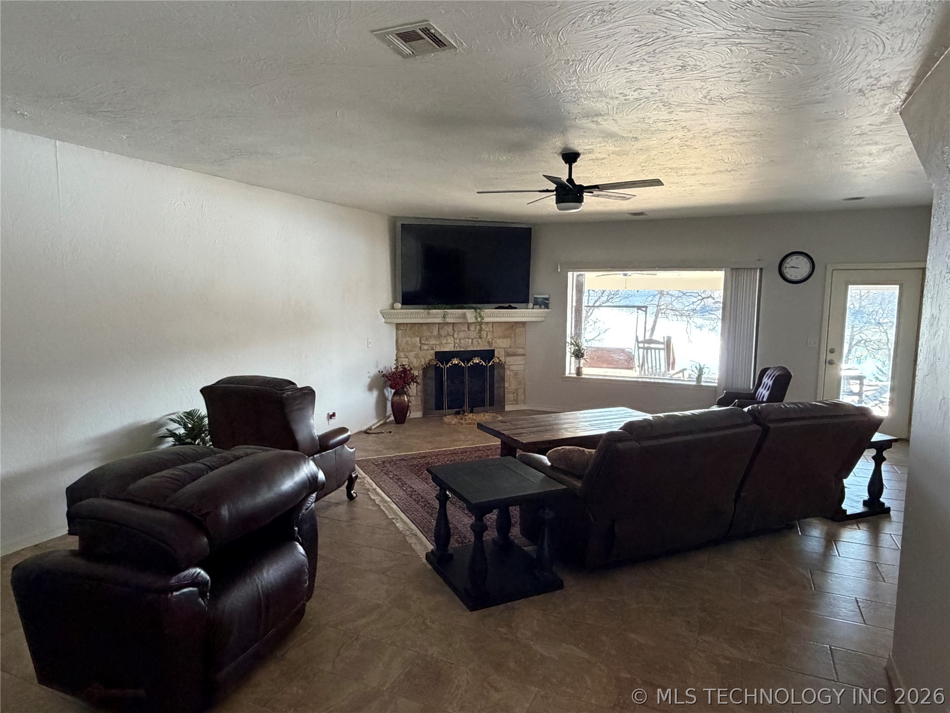 215 Murphy Property Photo 3
