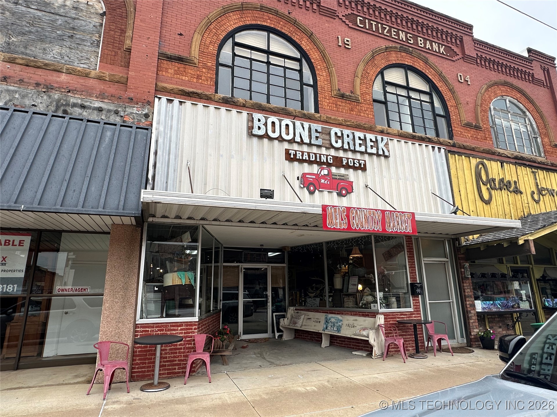 414 W Main Street Property Photo 1