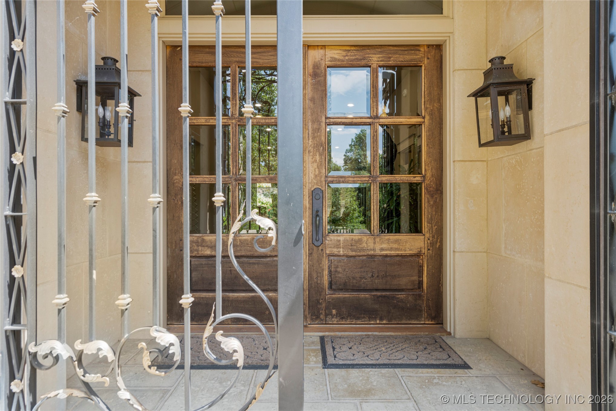 4401 Oak Road Property Photo 6