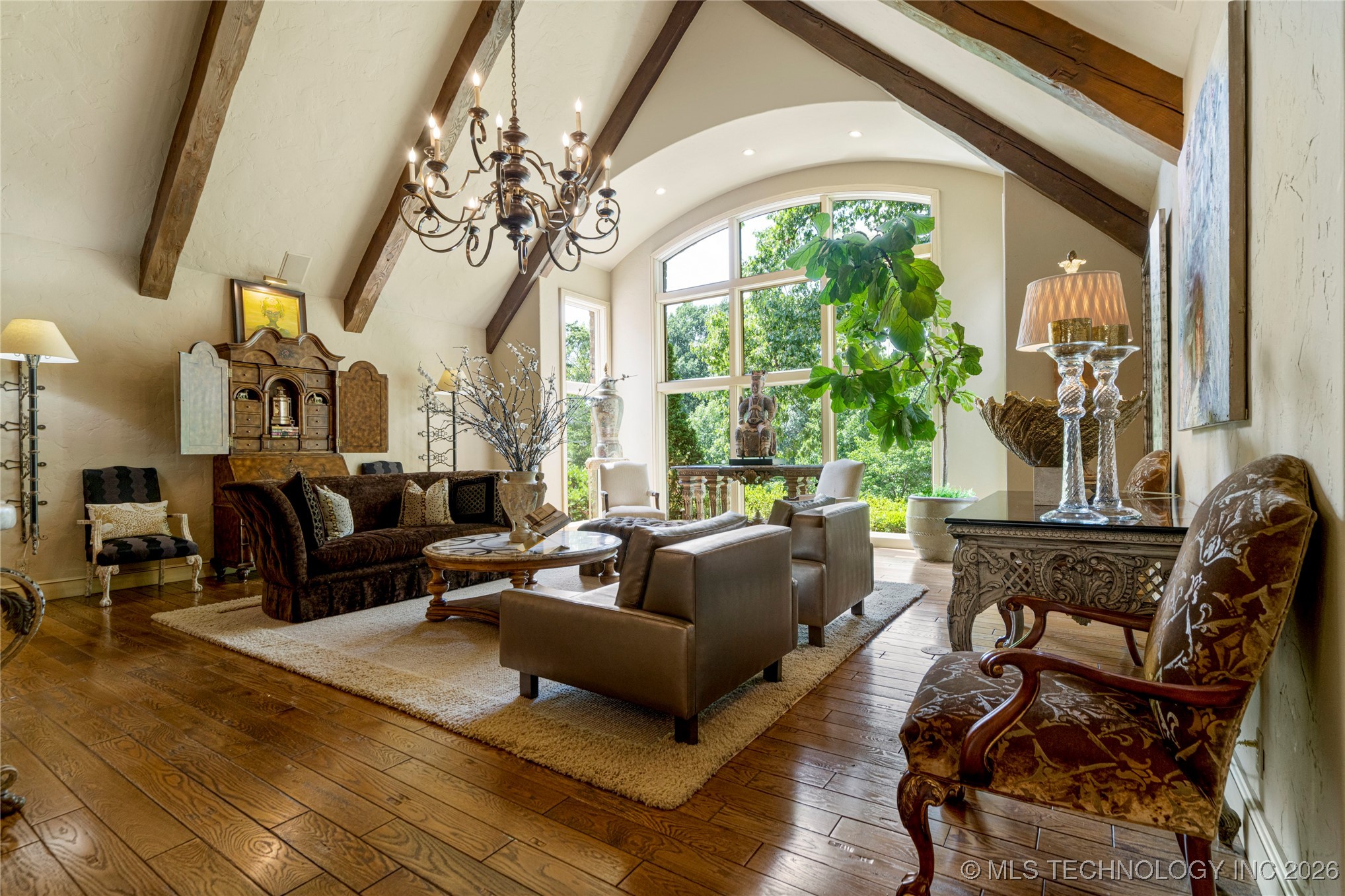 4401 Oak Road Property Photo 13