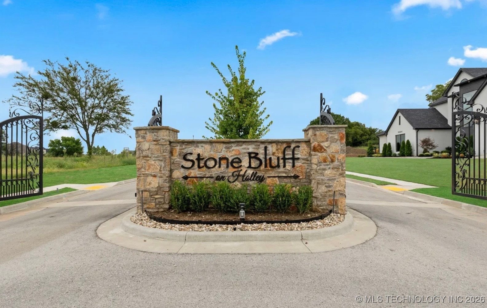 10612 S Holley Street Property Photo 1