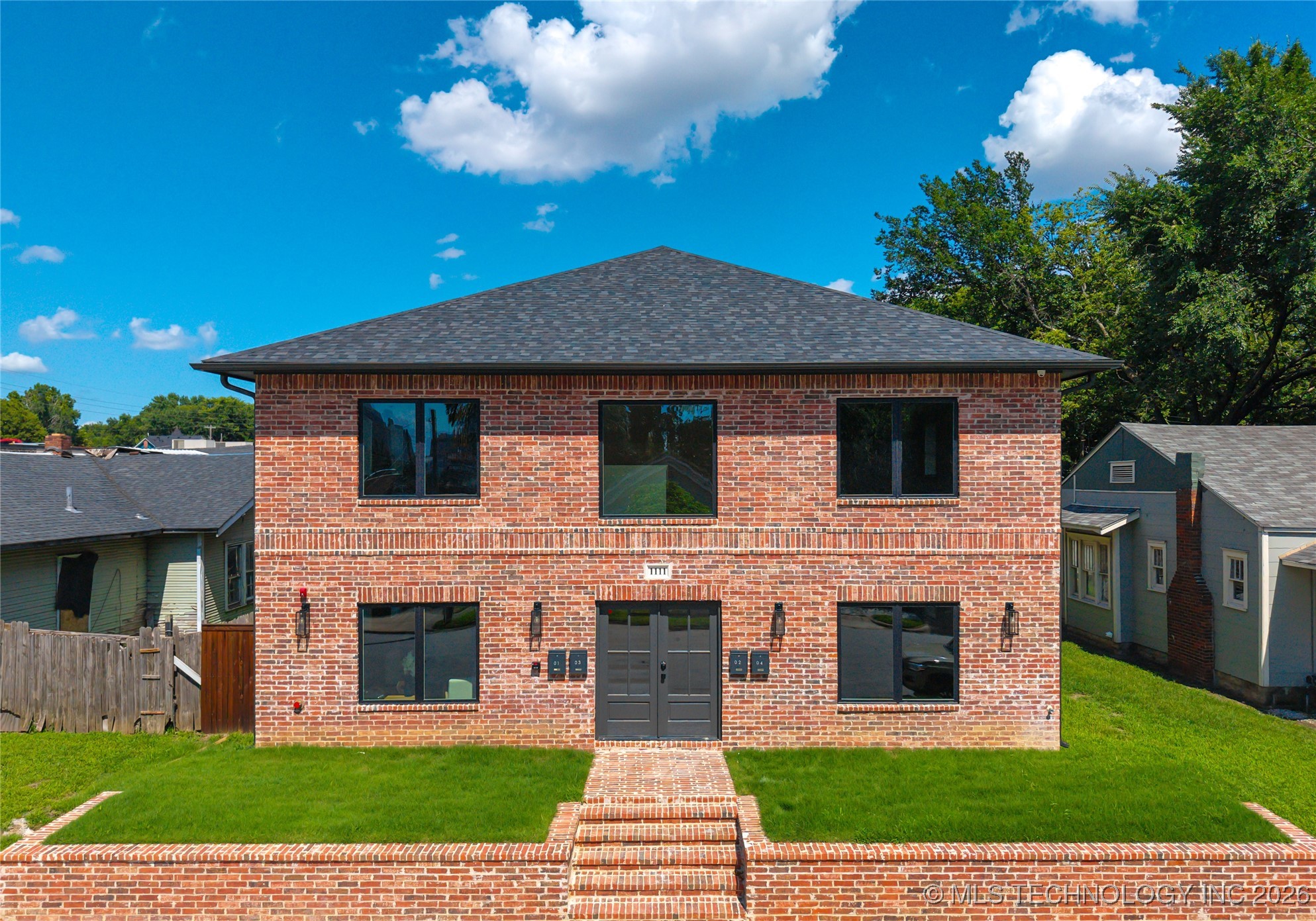 1111 S Quincy Avenue Property Photo 1