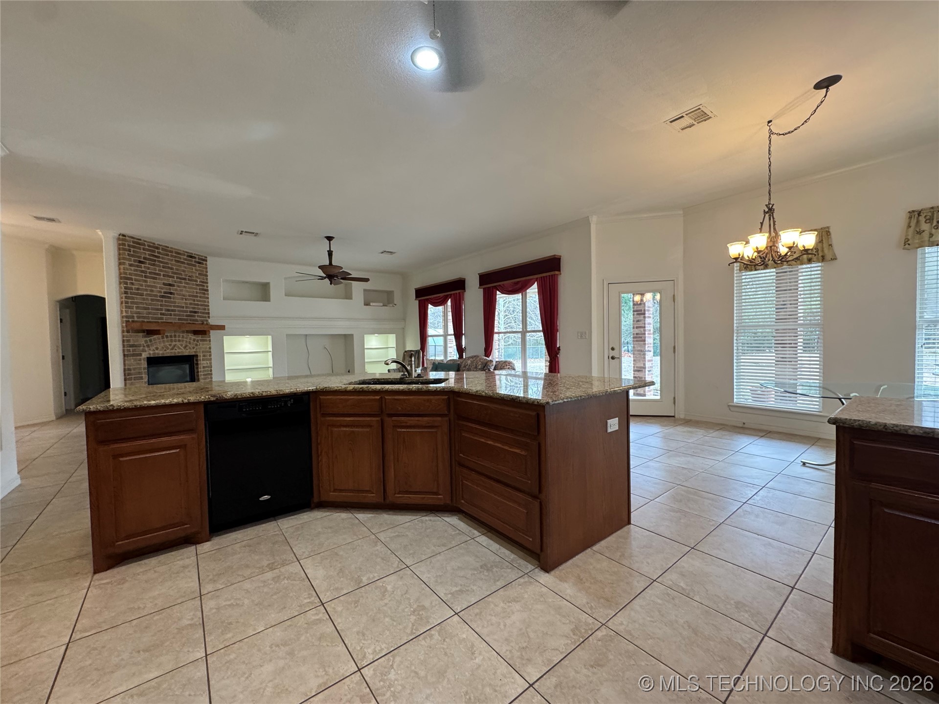 3201 Greenbriar Property Photo 9