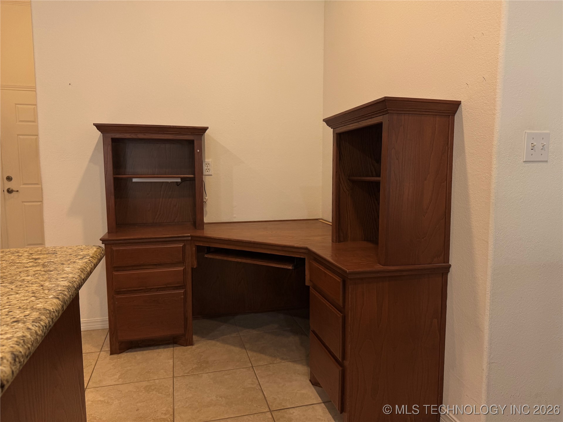 3201 Greenbriar Property Photo 14